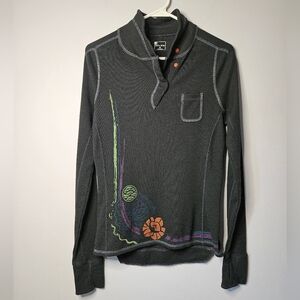 Title Nine Gray Long Sleeve Top with Colorful Accents